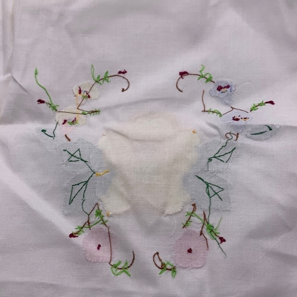 2 Vintage yellow embroidered flowers unique sets of cloth placemats with napkins - Picture 11 of 12